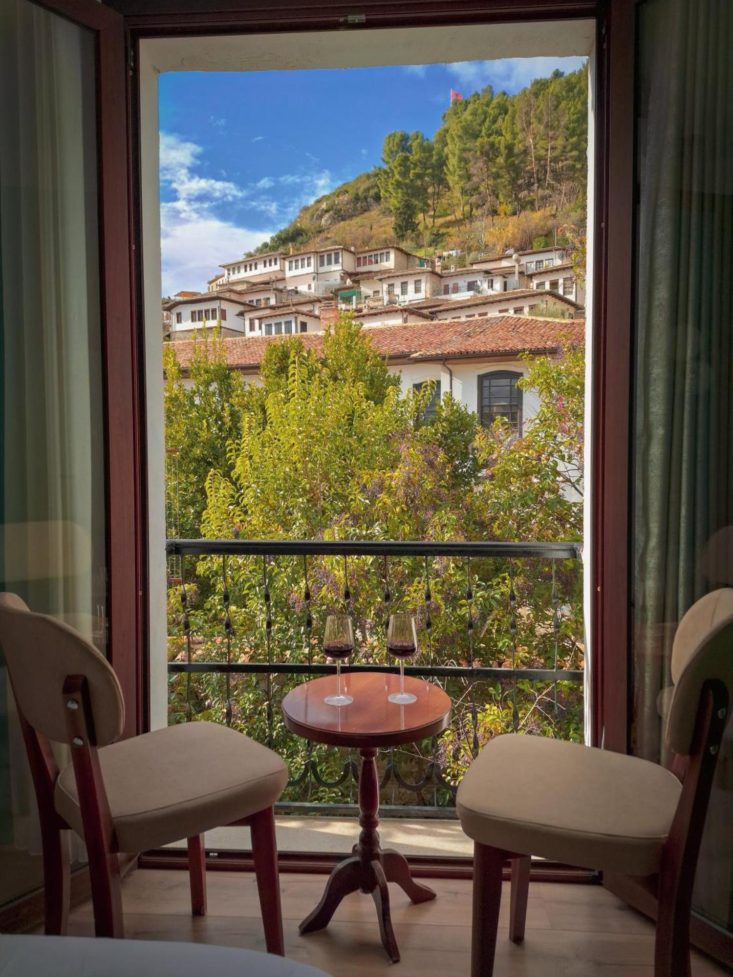 Villa Mishel Suites Berat Exterior foto